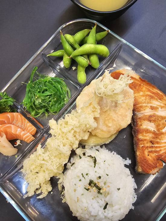Salmon Teriyaki Bento 三文照燒便當